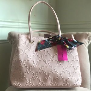 New Betset Johnson Women’s Tote